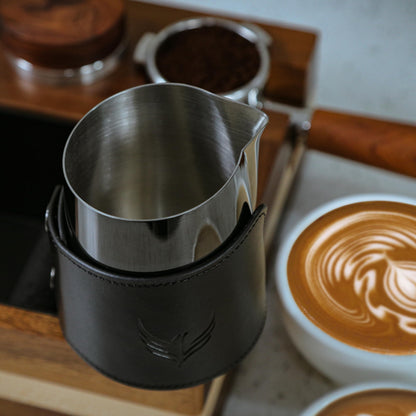 KNODOS Handleless Milk Frothing Pitcher 14oz – PVD Coated Stainless Steel Latte Art Pitcher with Real Leather Sleeve, Premium Espresso Coffee Steaming Cup (Black)
